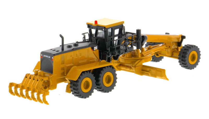 CAT Caterpillar 24M Motor Grader "Elite Series" 1/125 Diecast Model by Diecast Masters
