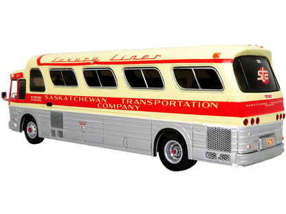 1966 GM PD4107 "Buffalo" Coach Bus "Saskatchewan Transportation Company" Destination: Saskatoon (Canada) "Vintage Bus & Motorcoach Collection" 1/87 Diecast Model by Iconic Replicas